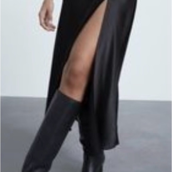 Zara Black Satin Garment - Picture 9 of 9